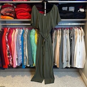 Vanilla Bay olive short sleeve on or off the shoulder tie front jumpsuit size S